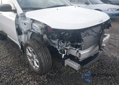 2025 Jeep Compass Latitude 4X4 z USA, uszkodzony, nr VIN 3C4NJDBN9ST617390